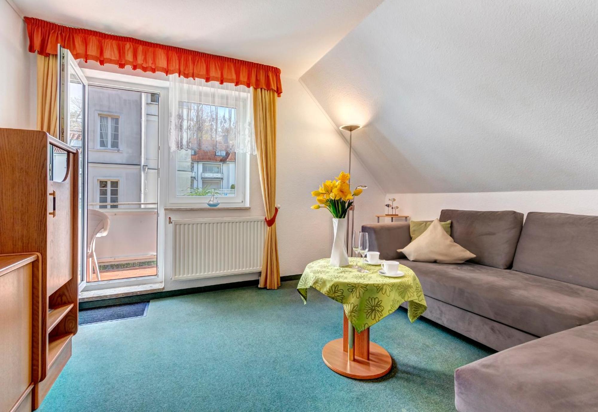 Hansehus Ferienwohnung Nr 6 ツィノヴィッツ エクステリア 写真